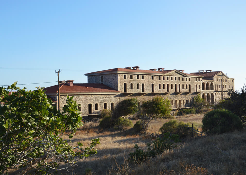 Back of Les Thermes d’Hippocrate’s building